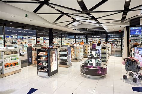 barcelona airport hermes|barcelona airport shopping centers.